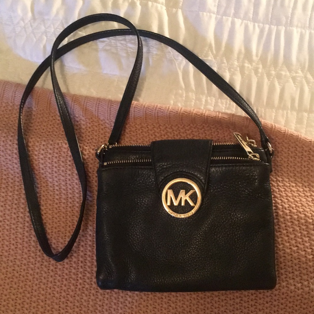 MK cross body